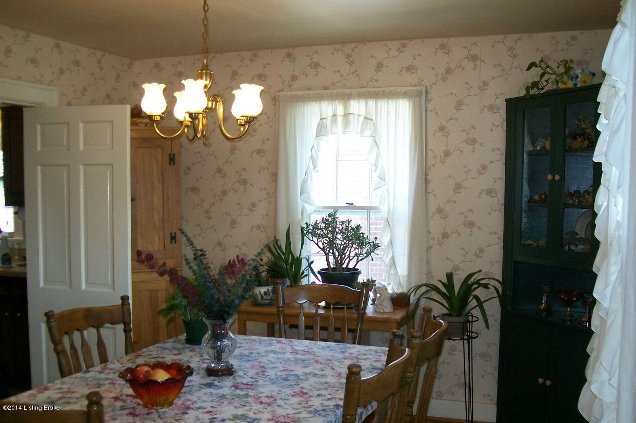 2209 Manchester Road Louisville, KY 40205 - Photo 14 of 33 2209 manchester dining room