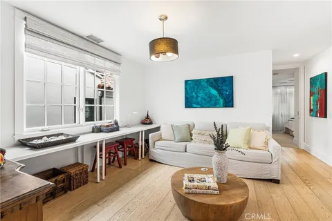 $5,195,000 | 320 Heliotrope Avenue, Corona del Mar, CA 92625