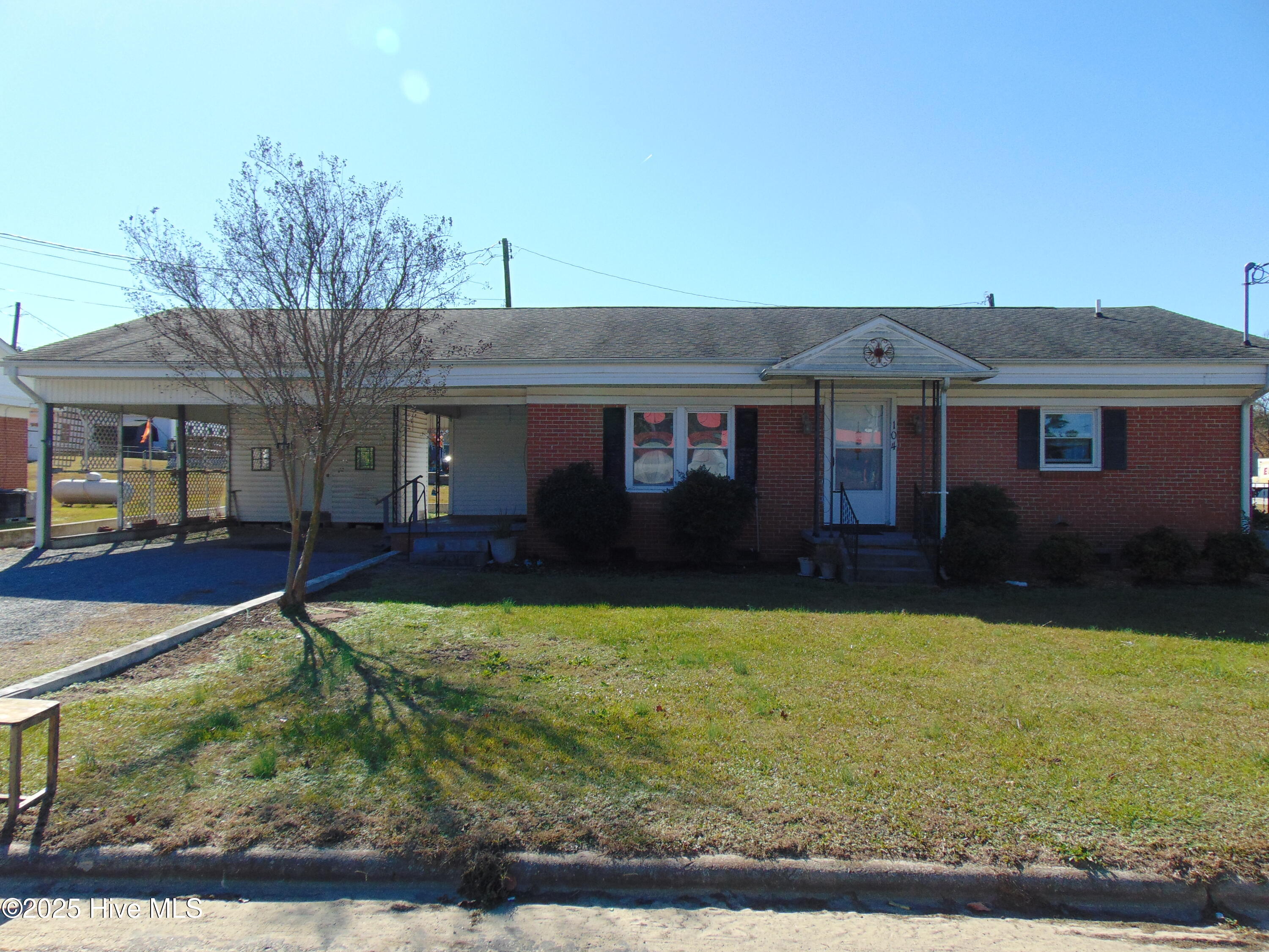 104 East Edgecombe Street Macclesfield, NC 27852 - Photo 1 of 29 DSC05757
