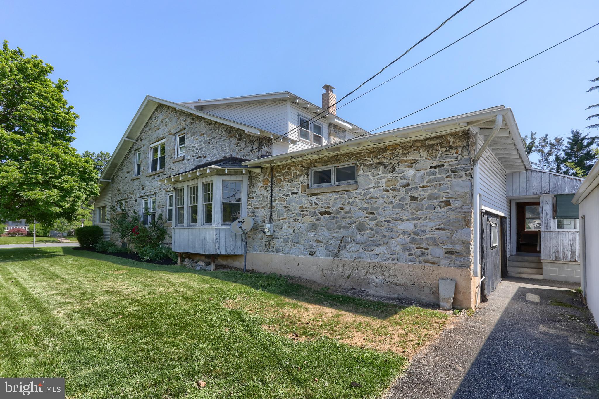 332 East Walnut Street Reading, PA 19607 - Photo 3 of 40 Stone Construction