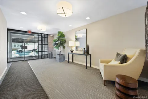 $180,000 | 56 Doyer Avenue, Unit 6E, White Plains, NY 10605