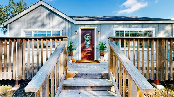 $1,099,000 | 380 Irwin Lane, Santa Rosa, CA 95401