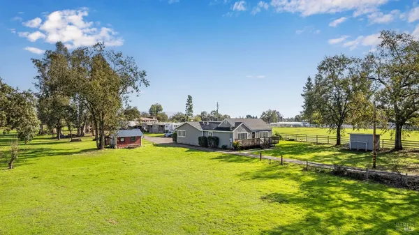 $1,099,000 | 380 Irwin Lane, Santa Rosa, CA 95401