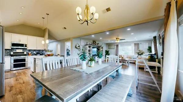 $1,099,000 | 380 Irwin Lane, Santa Rosa, CA 95401