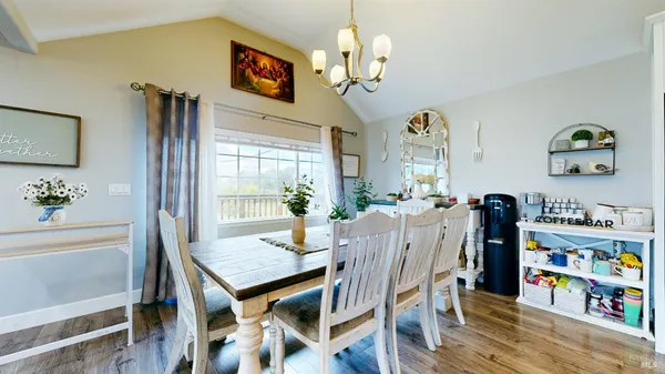 $1,099,000 | 380 Irwin Lane, Santa Rosa, CA 95401