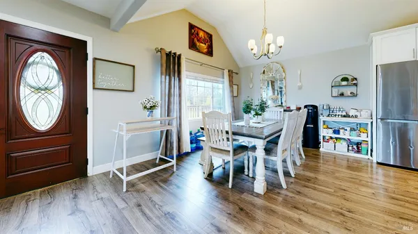 $1,099,000 | 380 Irwin Lane, Santa Rosa, CA 95401