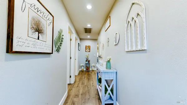 $1,099,000 | 380 Irwin Lane, Santa Rosa, CA 95401