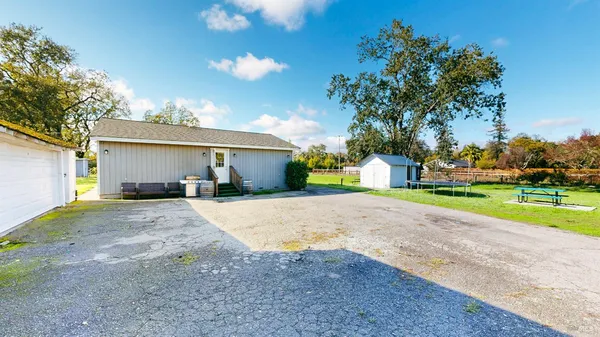 $1,099,000 | 380 Irwin Lane, Santa Rosa, CA 95401