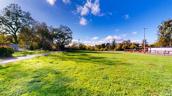 $1,099,000 | 380 Irwin Lane, Santa Rosa, CA 95401