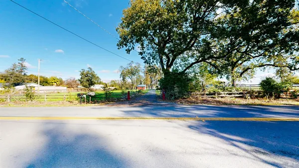 $1,099,000 | 380 Irwin Lane, Santa Rosa, CA 95401