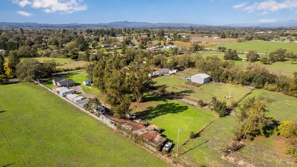 $1,099,000 | 380 Irwin Lane, Santa Rosa, CA 95401