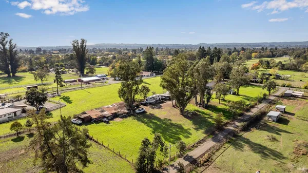 $1,099,000 | 380 Irwin Lane, Santa Rosa, CA 95401