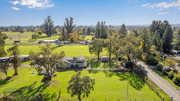 $1,099,000 | 380 Irwin Lane, Santa Rosa, CA 95401