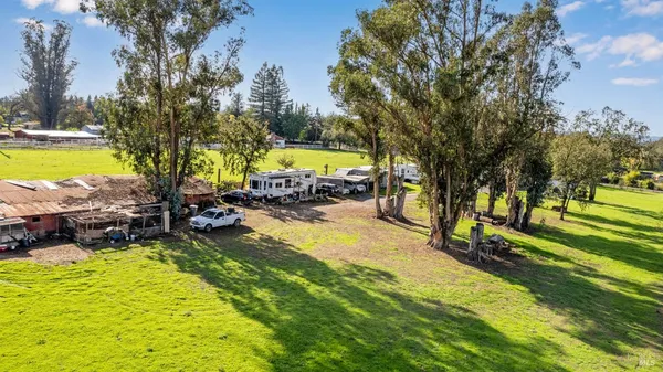 $1,099,000 | 380 Irwin Lane, Santa Rosa, CA 95401