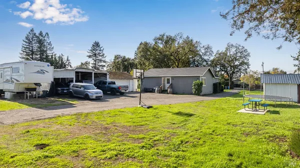 $1,099,000 | 380 Irwin Lane, Santa Rosa, CA 95401
