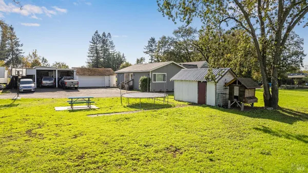 $1,099,000 | 380 Irwin Lane, Santa Rosa, CA 95401