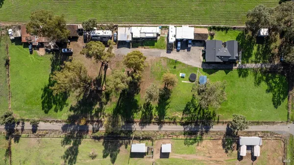 $1,099,000 | 380 Irwin Lane, Santa Rosa, CA 95401