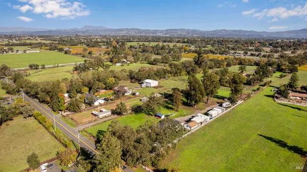 $1,099,000 | 380 Irwin Lane, Santa Rosa, CA 95401