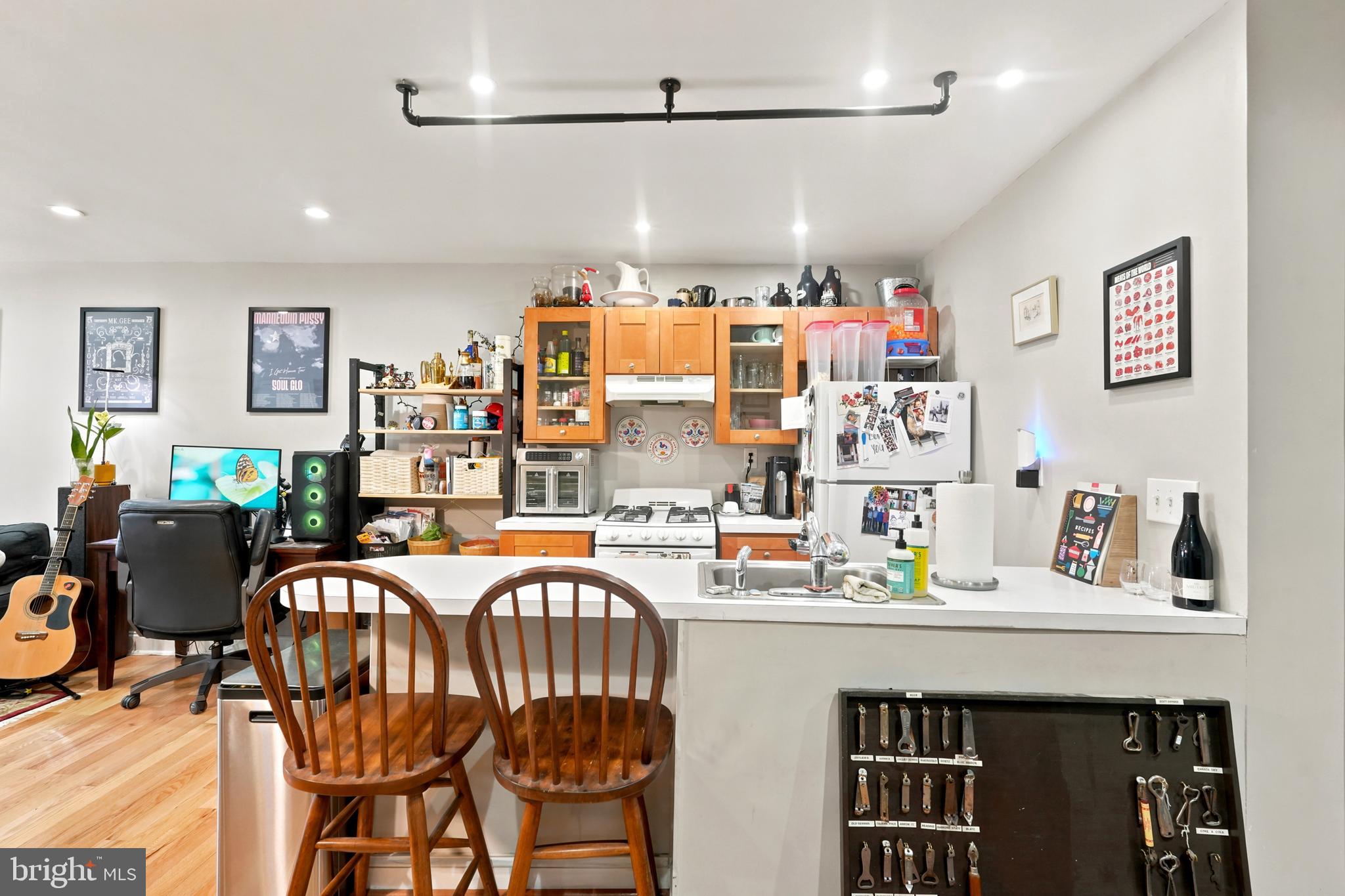 402 Durfor Street Philadelphia, PA 19148 - Photo 8 of 15