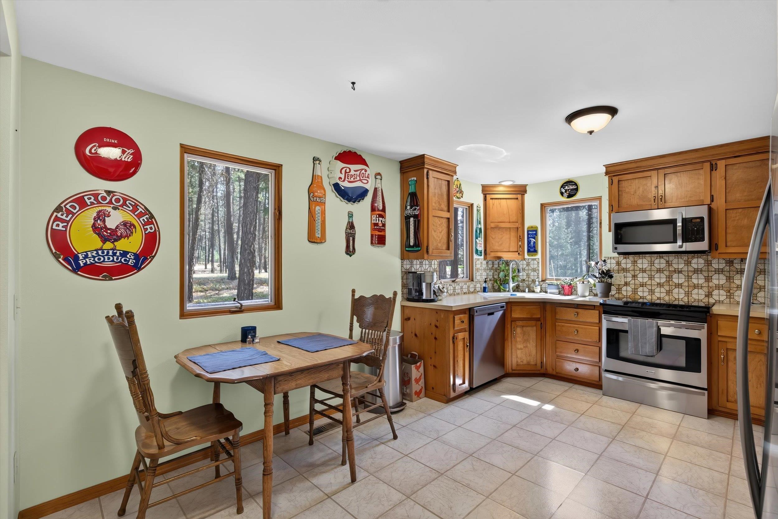 4410 East Silver Pine Road Colbert, WA 99005 - Photo 10 of 49 Gallery Image 10