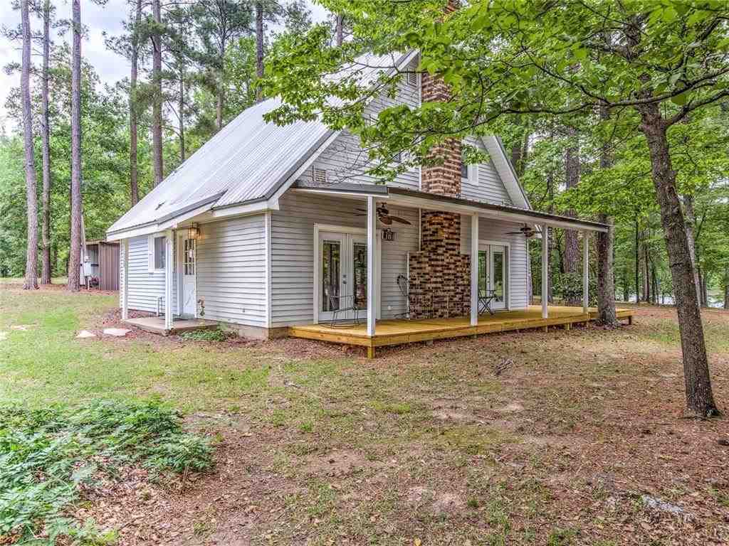 901 Lillian Lane Many, LA 71449 - Photo 1 of 22 Gallery Image 1