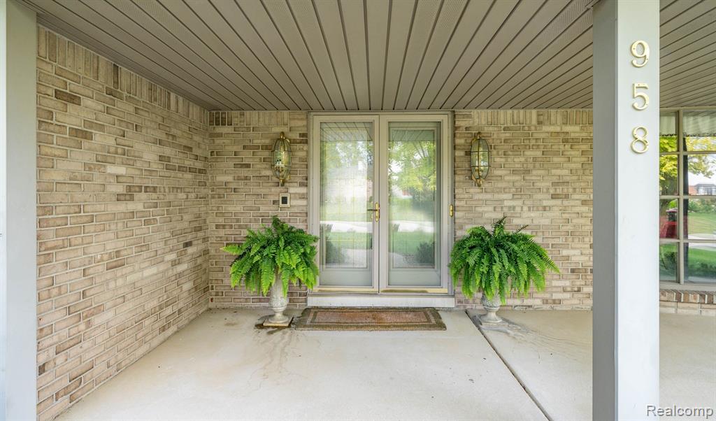958 Langley Road Rochester Hills, MI 48309 - Photo 10 of 29