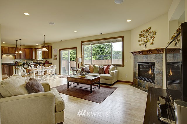 3917 216th Place Southeast Bothell, WA 98021 - Photo 4 of 12