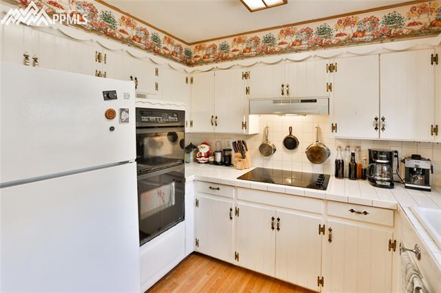 7770 Marriott Road Cascade, CO 80809 - Photo 9 of 36