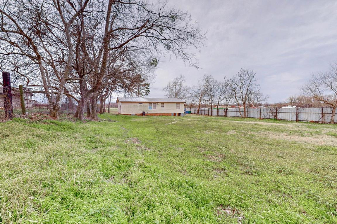 262 Highway 290 Highway East Elgin, TX 78621 - Photo 35 of 37 a view of a park with large trees