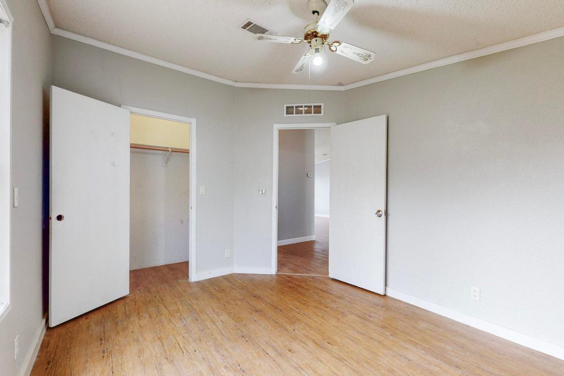 262 Highway 290 Highway East Elgin, TX 78621 - Photo 8 of 37 a view of empty room with wooden floor
