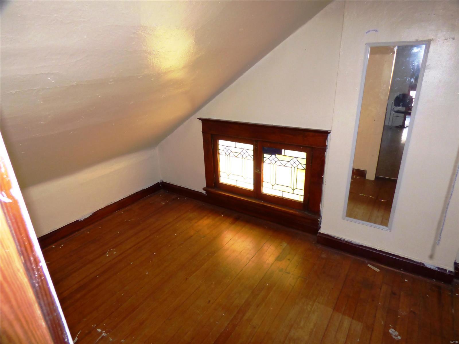 8218 Natural Bridge Road St. Louis, MO 63121 - Photo 18 of 27