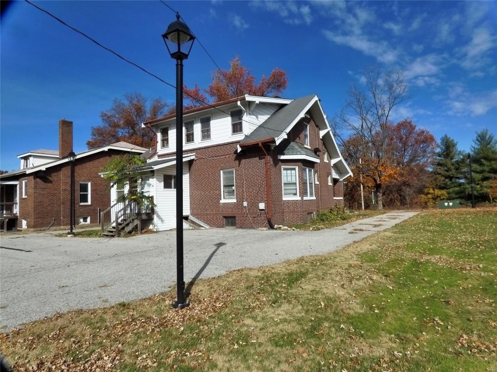 8218 Natural Bridge Road St. Louis, MO 63121 - Photo 4 of 27