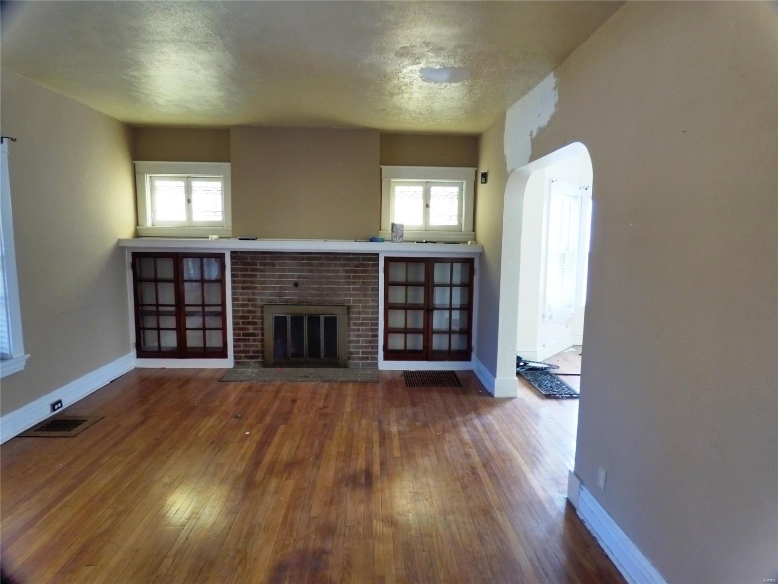 8218 Natural Bridge Road St. Louis, MO 63121 - Photo 9 of 27