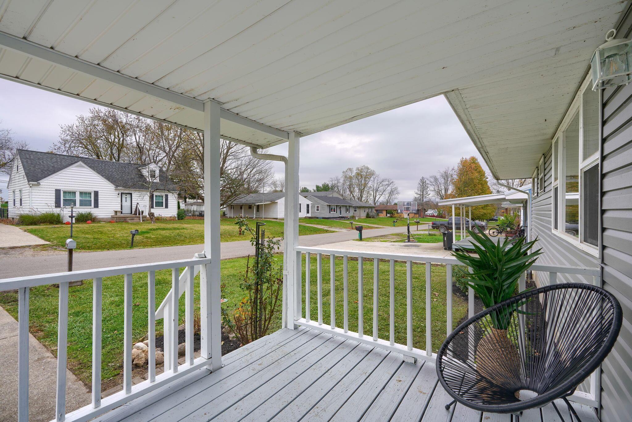 310 Devon Road Chillicothe, OH 45601 - Photo 3 of 21 310 Devon Rd (36)