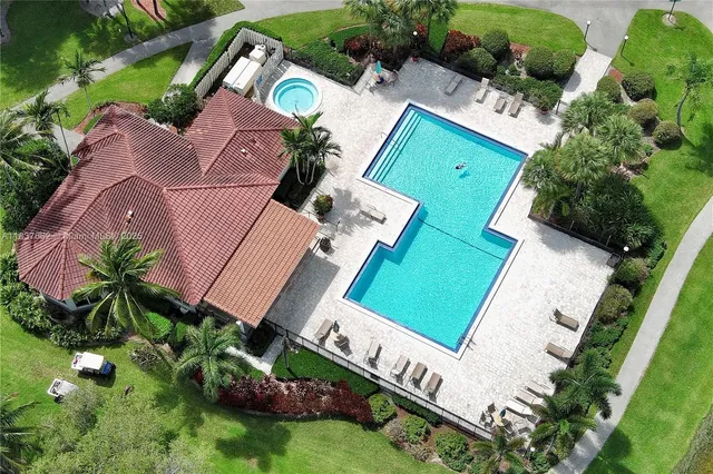 $1,950 | 1915 Lavers Circle, Unit E211, Delray Beach, FL 33444