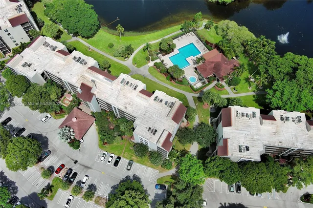 $1,950 | 1915 Lavers Circle, Unit E211, Delray Beach, FL 33444