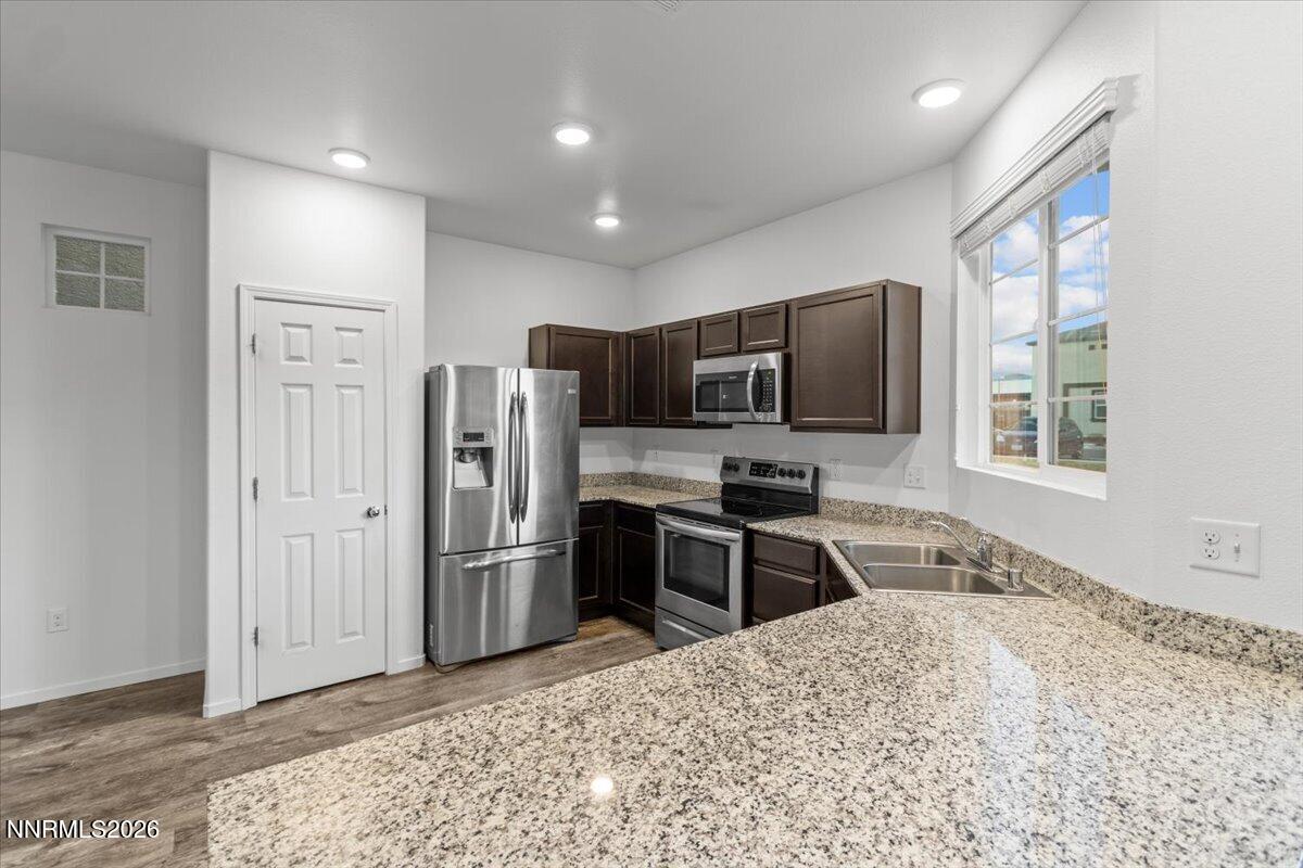 9600 Windjammer Way Reno, NV 89506 - Photo 13 of 52 34-Kitchen