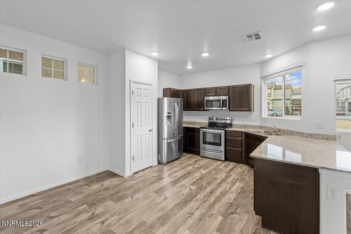 9600 Windjammer Way Reno, NV 89506 - Photo 15 of 52 29-Kitchen