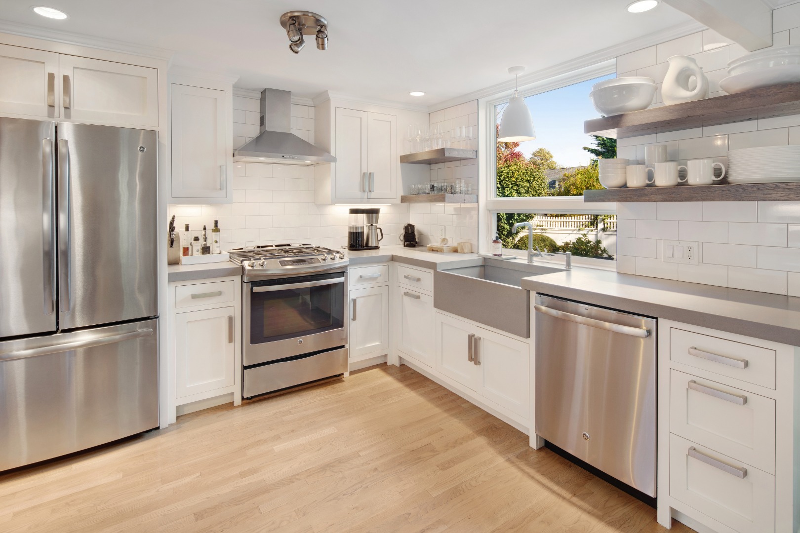 79 Peases Point Way South Edgartown, MA 02539 - Photo 8 of 29 Gallery Image 8