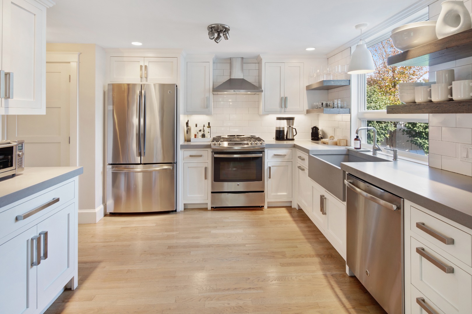 79 Peases Point Way South Edgartown, MA 02539 - Photo 9 of 29 Gallery Image 9