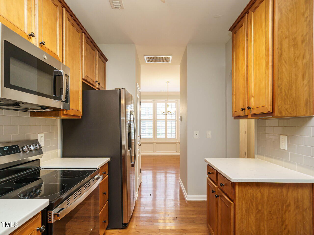 7646 Winners Edge Street Raleigh, NC 27617 - Photo 10 of 30 010-1280x960-kitchen