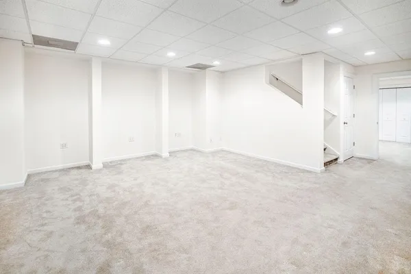 an empty room with an entryway