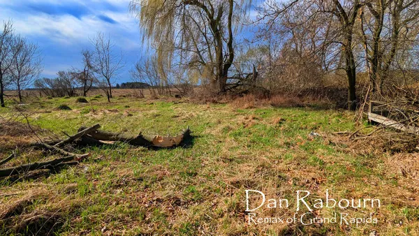 $242,500 | 1185 11 Mile Road, Remus, MI 49340