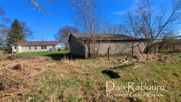 $242,500 | 1185 11 Mile Road, Remus, MI 49340