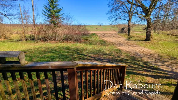 $242,500 | 1185 11 Mile Road, Remus, MI 49340