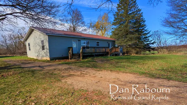 $242,500 | 1185 11 Mile Road, Remus, MI 49340