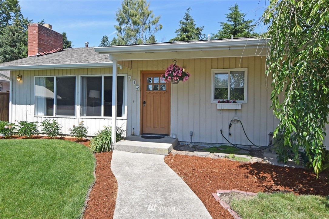 705 240th Street Southeast Bothell, WA 98021 - Photo 2 of 19
