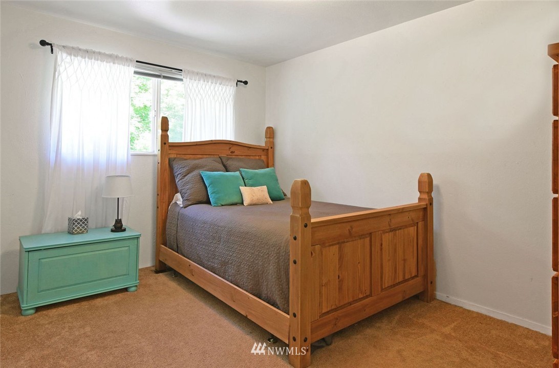 705 240th Street Southeast Bothell, WA 98021 - Photo 12 of 19