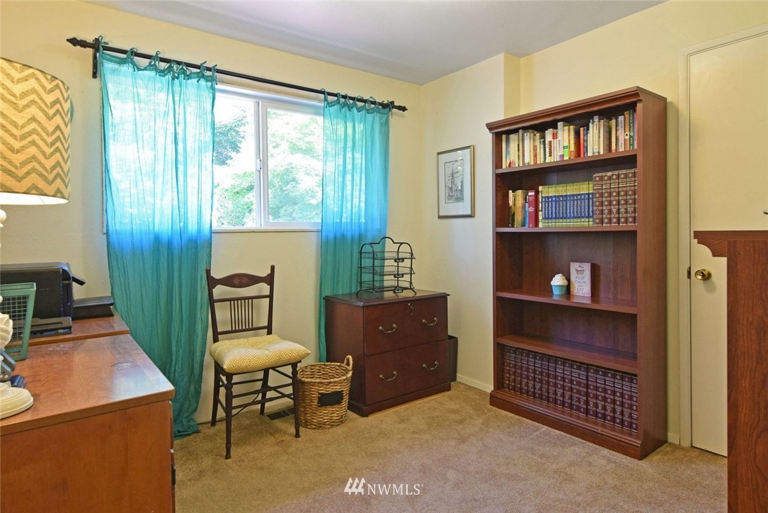 705 240th Street Southeast Bothell, WA 98021 - Photo 13 of 19