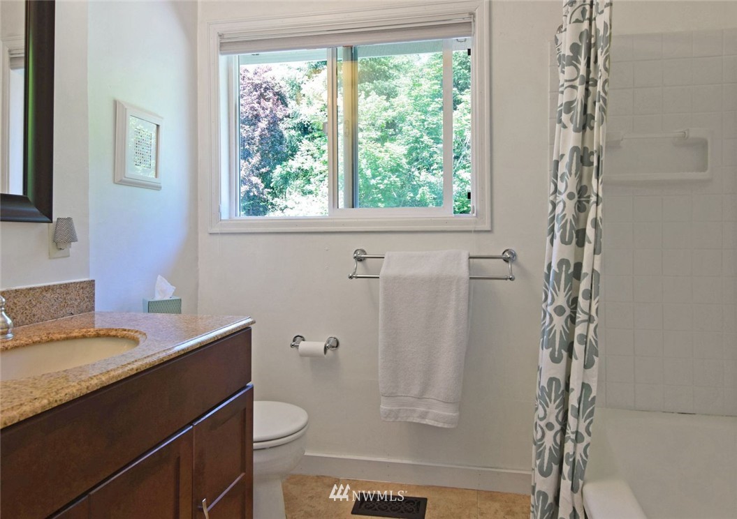 705 240th Street Southeast Bothell, WA 98021 - Photo 14 of 19